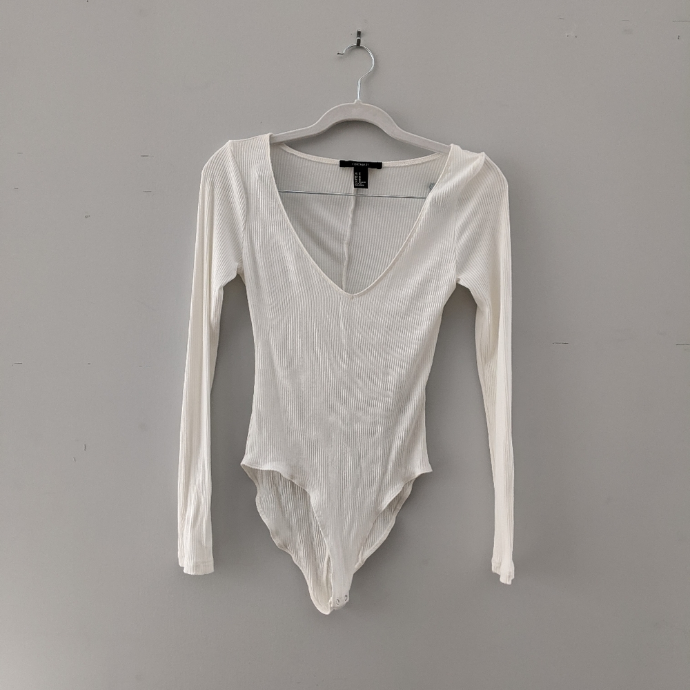 Forever 21 Ribbed White V-Neck Bodysuit Body Suit Size Medium
